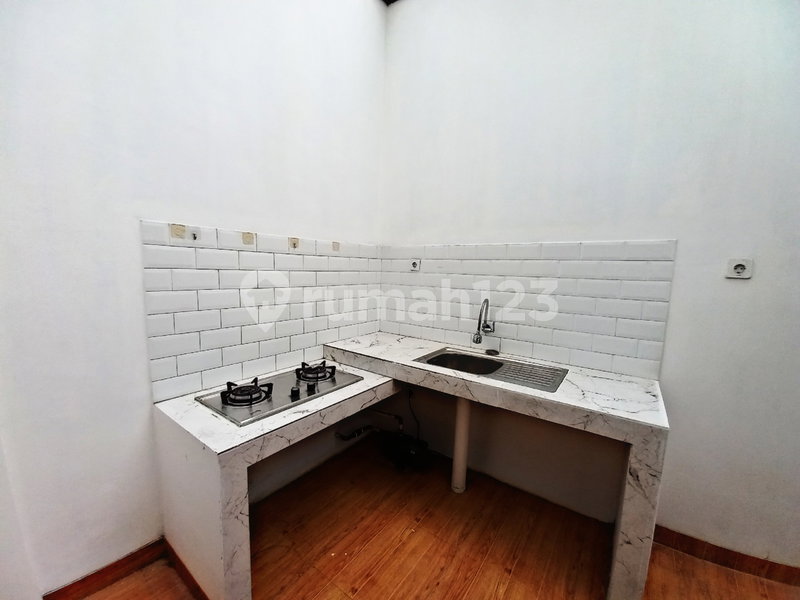 House for rent in Surabaya, Indonesia · 3 rooms, 2 baths