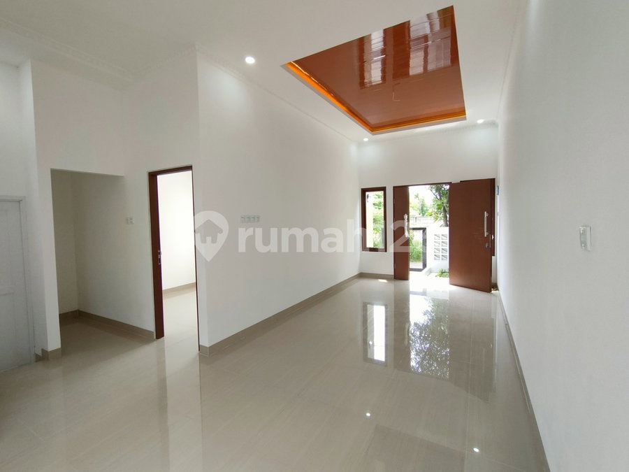 House for rent in Surabaya, Indonesia · 3 rooms, 2 baths