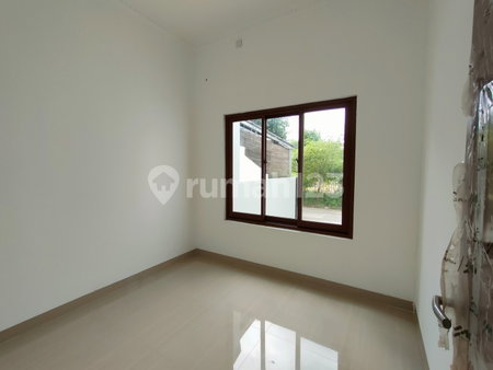 House for rent in Surabaya, Indonesia · 3 rooms, 2 baths
