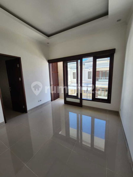House for rent in Bandung, Indonesia · 3 rooms, 4 baths