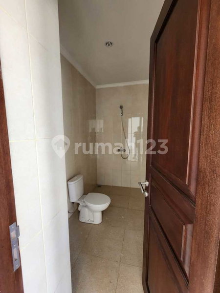 House for rent in Bandung, Indonesia · 3 rooms, 4 baths