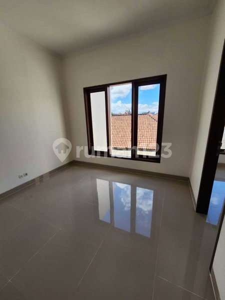 House for rent in Bandung, Indonesia · 3 rooms, 4 baths