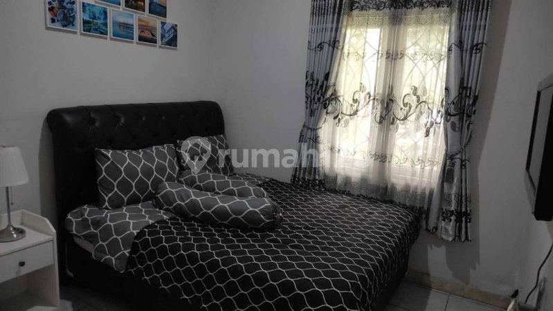 House for rent in Surabaya, Indonesia · 6 rooms, 4 baths