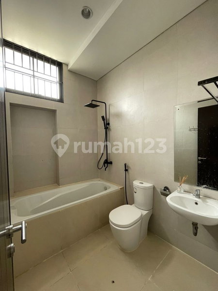 House for rent in Bandung, Indonesia · 4 rooms, 3 baths