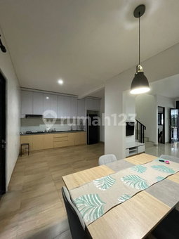 House for rent in Bandung, Indonesia · 4 rooms, 3 baths