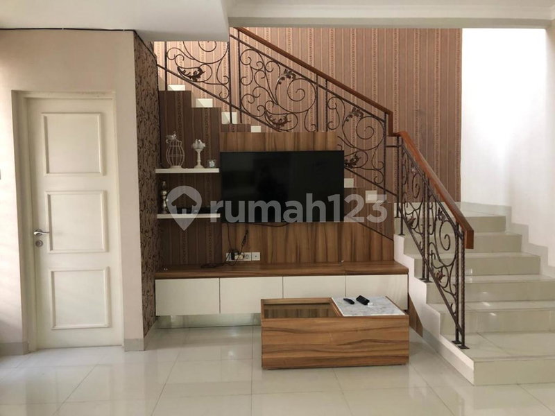 House for rent in Cikarang, Indonesia · 4 rooms, 3 baths