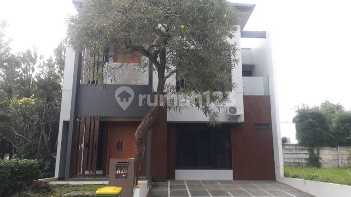 House for rent in Pamulang, Indonesia · 4 rooms, 3 baths