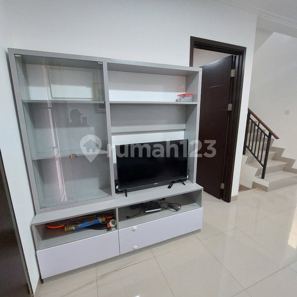 House for rent in North Jakarta, Indonesia · Penjaringan · 3 rooms, 3 baths