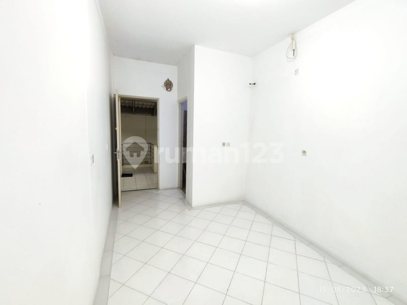 House for rent in Makassar, Indonesia · 8 rooms, 8 baths