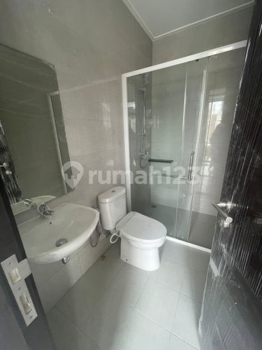 House for rent in North Jakarta, Indonesia · Penjaringan · 3 rooms, 2 baths