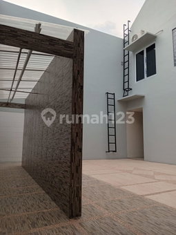 House for rent in Cikarang, Indonesia · 5 rooms, 7 baths