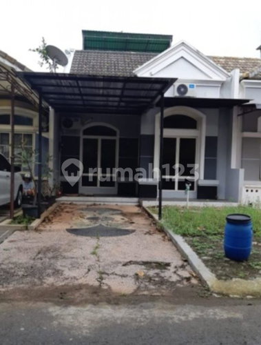 House for rent in Semarang, Indonesia · 4 rooms, 2 baths