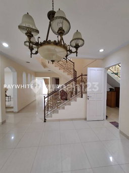 House for rent in Semarang, Indonesia · 5 rooms, 4 baths