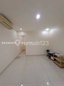 House for rent in Semarang, Indonesia · 5 rooms, 4 baths
