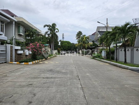 House for rent in West Jakarta, Indonesia · Kebon Jeruk · 4 rooms, 4 baths