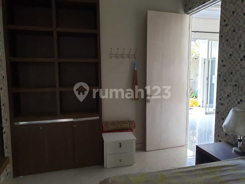 House for rent in West Jakarta, Indonesia · Kebon Jeruk · 3 rooms, 2 baths