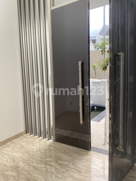 House for rent in North Jakarta, Indonesia · Penjaringan · 4 rooms, 4 baths