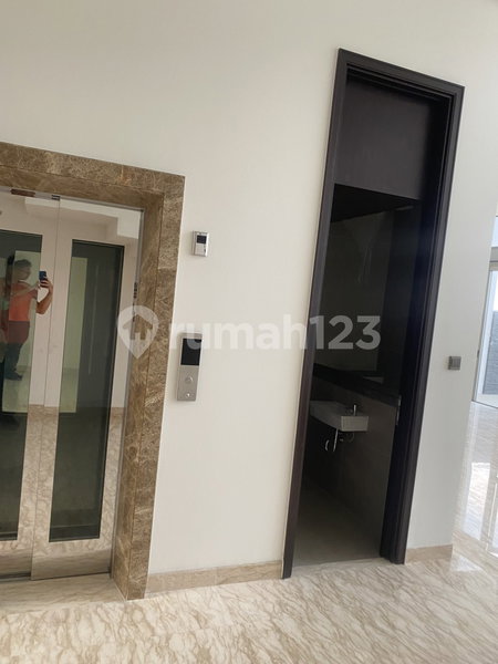 House for rent in North Jakarta, Indonesia · Penjaringan · 4 rooms, 4 baths