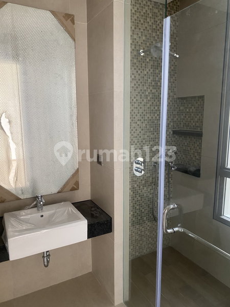 House for rent in North Jakarta, Indonesia · Penjaringan · 4 rooms, 4 baths