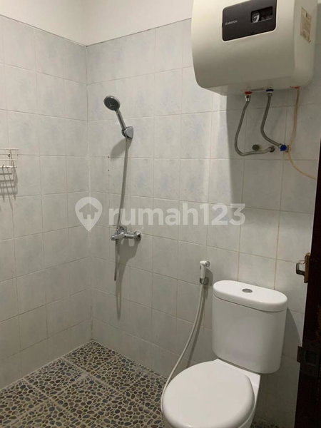 House for rent in Ciputat, Indonesia · Cengkareng · 5 rooms, 4 baths
