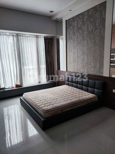 House for rent in Surabaya, Indonesia · 4 rooms, 2 baths