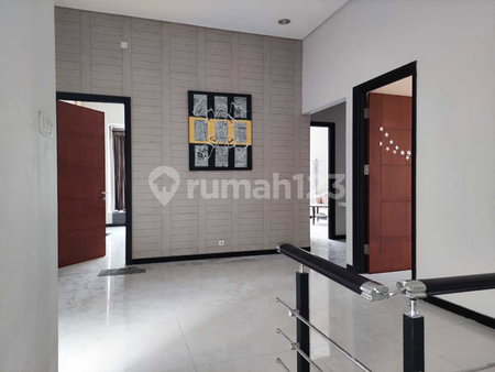 House for rent in Surabaya, Indonesia · 4 rooms, 2 baths