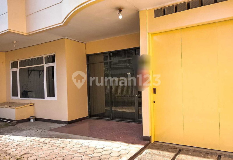 House for rent in Bandung, Indonesia · 4 rooms, 3 baths