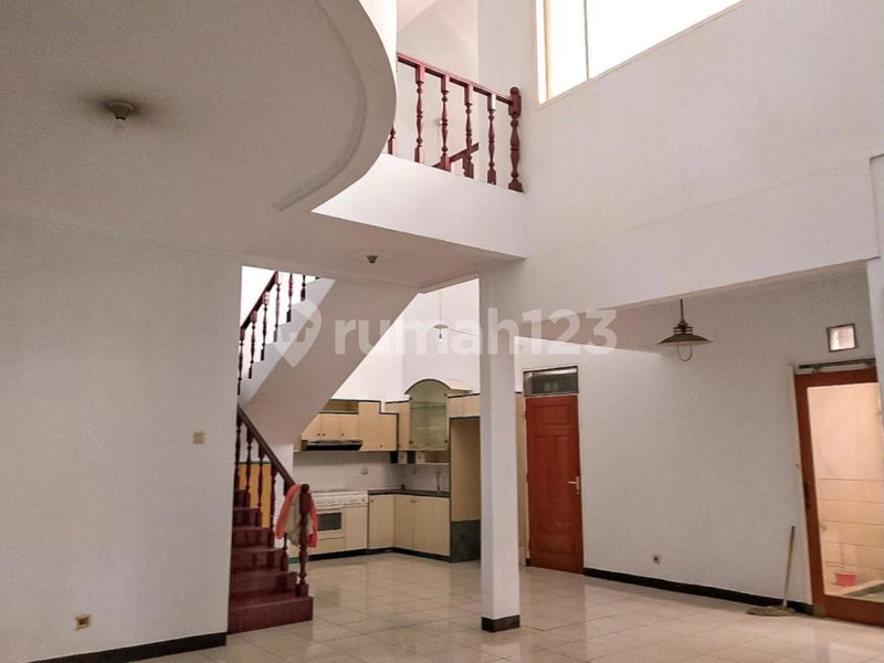 House for rent in Bandung, Indonesia · 4 rooms, 3 baths
