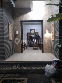 House for rent in Denpasar, Indonesia · Kesiman · 4 rooms, 4 baths