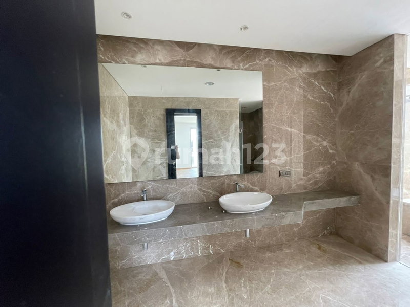 House for rent in Denpasar, Indonesia · Kesiman · 3 rooms, 4 baths