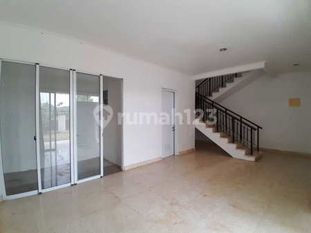 House for rent in Bandung, Indonesia · 4 rooms, 3 baths