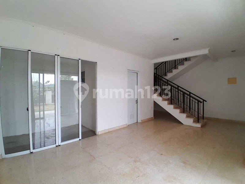 House for rent in Bandung, Indonesia · 4 rooms, 3 baths