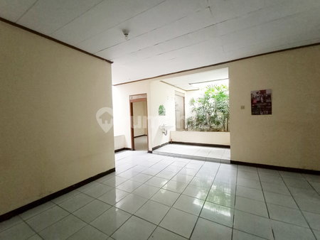 House for rent in Malang, Indonesia · 4 rooms, 3 baths