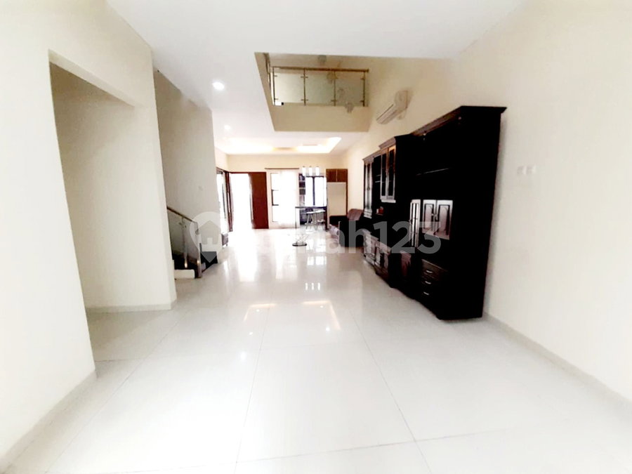 House for rent in Malang, Indonesia · 3 rooms, 3 baths
