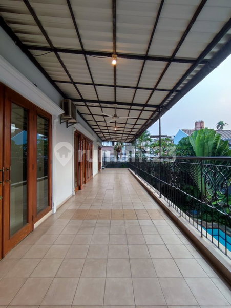 House for rent in Bandung, Indonesia · 4 rooms, 5 baths