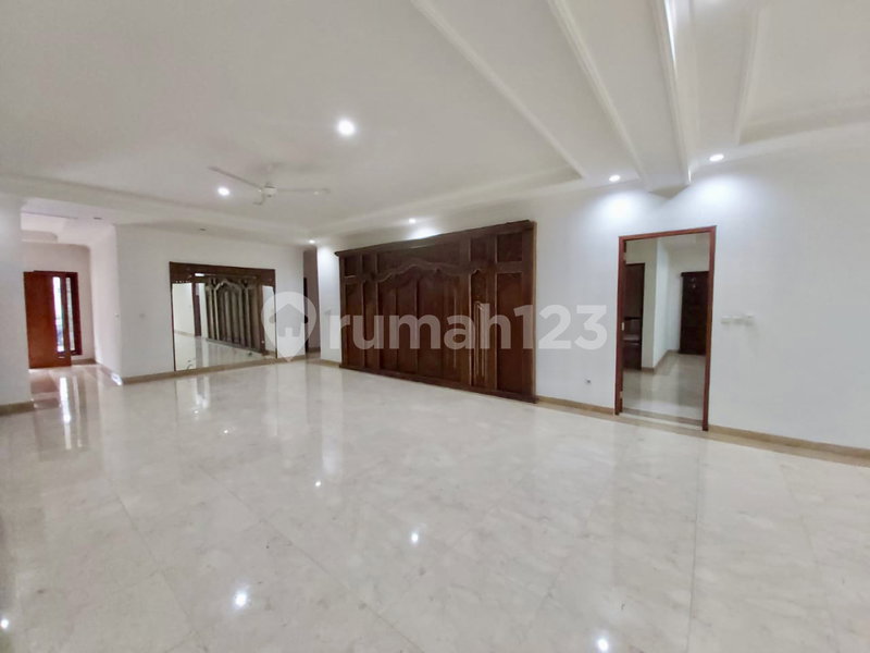 House for rent in Semarang, Indonesia · 4 rooms, 3 baths