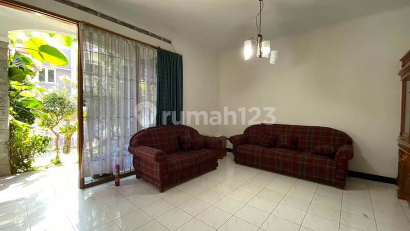House for rent in Semarang, Indonesia · 4 rooms, 3 baths