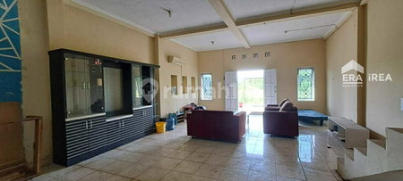 House for rent in Tangerang, Indonesia · Riding · 6 rooms, 3 baths