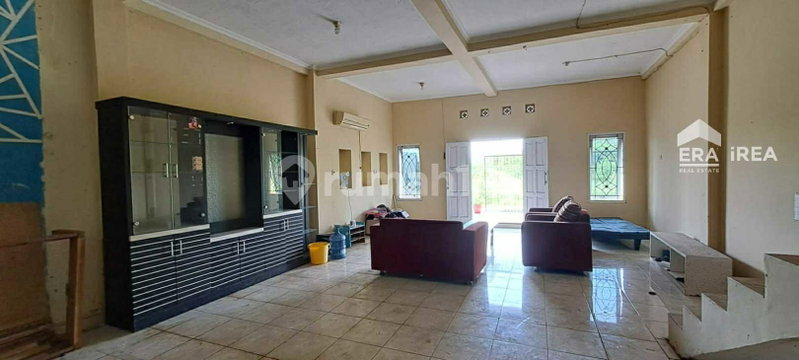 House for rent in Tangerang, Indonesia · Riding · 6 rooms, 3 baths