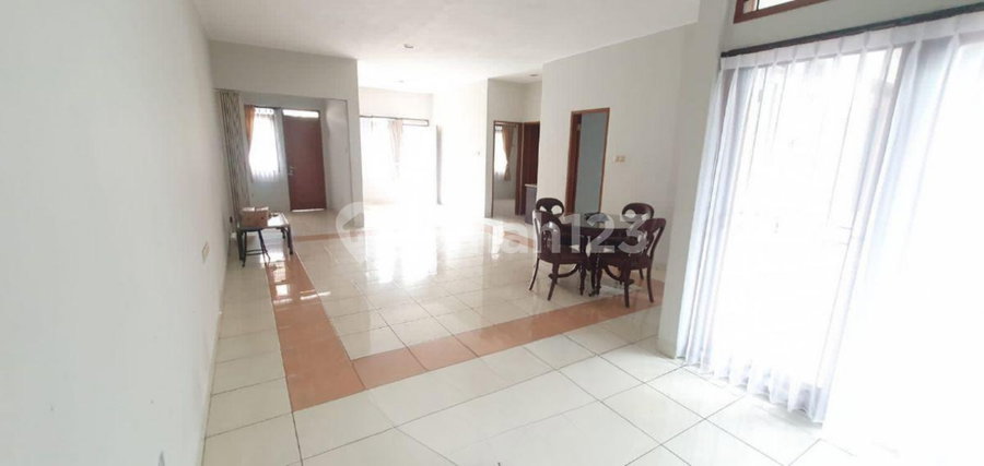 House for rent in Jakarta, Indonesia · Tebet · 2 rooms, 2 baths