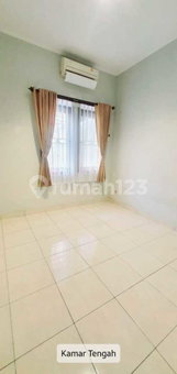 House for rent in Jakarta, Indonesia · Tebet · 2 rooms, 2 baths