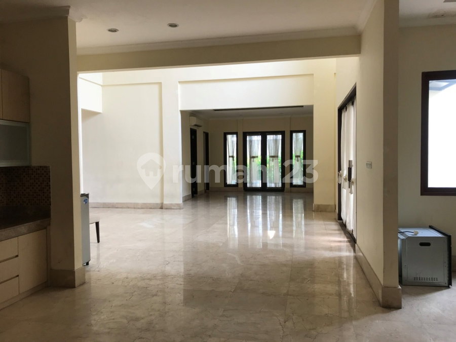 House for rent in Semarang, Indonesia · 5 rooms, 5 baths