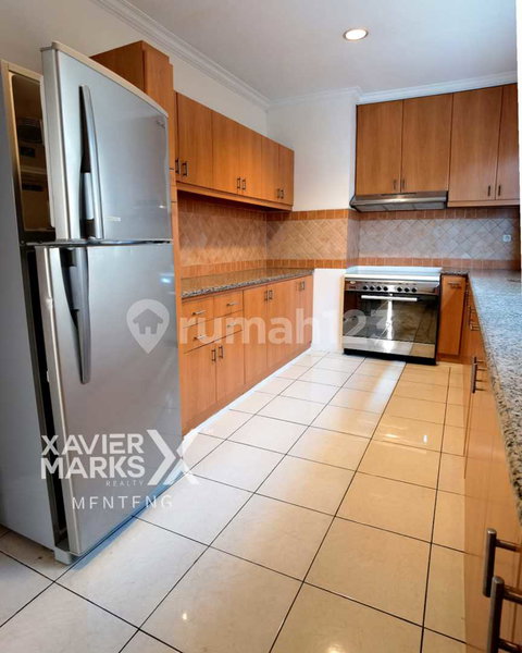 House for rent in Semarang, Indonesia · 5 rooms, 4 baths