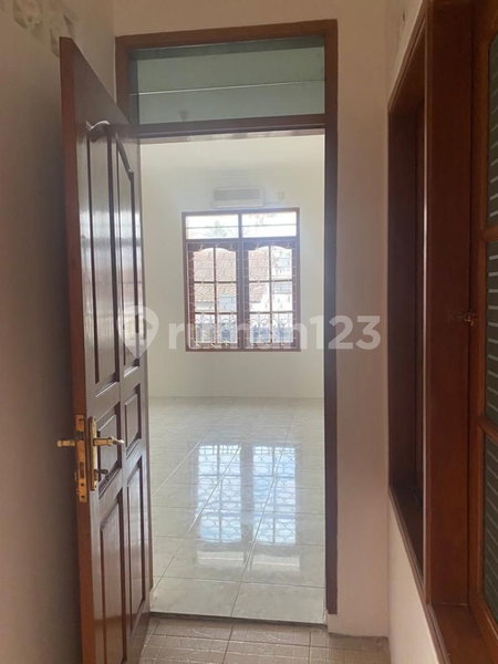 House for rent in Bogor, Indonesia · 4 rooms, 2 baths