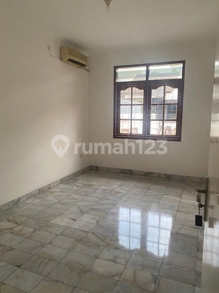 House for rent in Bogor, Indonesia · 4 rooms, 2 baths