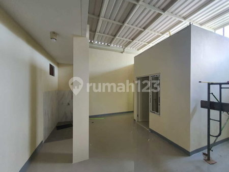 House for rent in Surabaya, Indonesia · 4 rooms, 2 baths