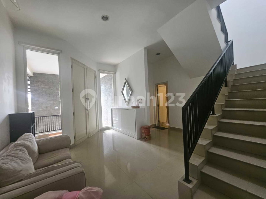 House for rent in Medan, Indonesia · Aura · 3 rooms, 4 baths