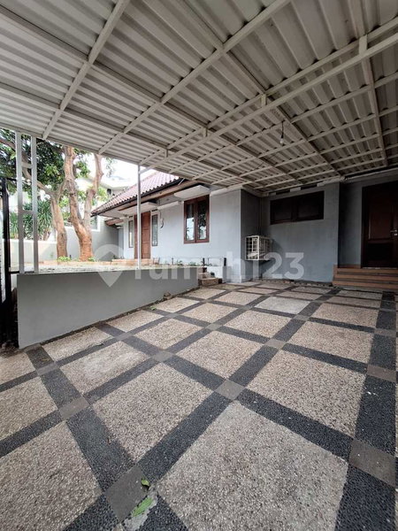 House for rent in West Jakarta, Indonesia · Kebon Jeruk · 3 rooms, 2 baths