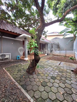 House for rent in West Jakarta, Indonesia · Kebon Jeruk · 3 rooms, 2 baths