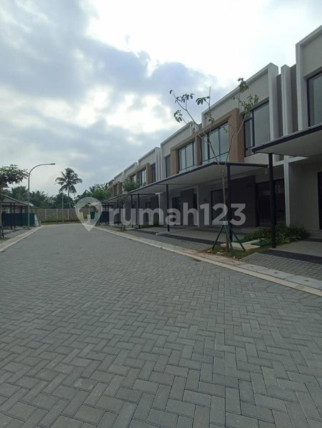 House for rent in Bandung, Indonesia · 2 rooms, 2 baths